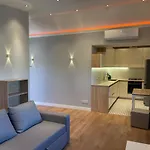 Apartment Deribasovskaya 12