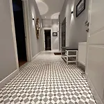Apartment Deribasovskaya 12 *