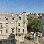 Deribasovskaya 12 * Odesa