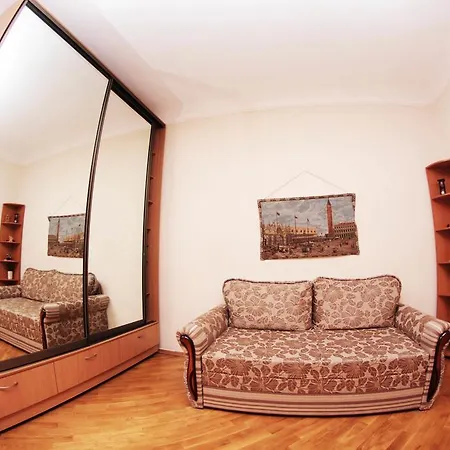 Apartment Deribasovskaya 12